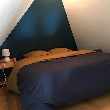 Chambre De La Tour Oda ve Kahvaltı 3*
